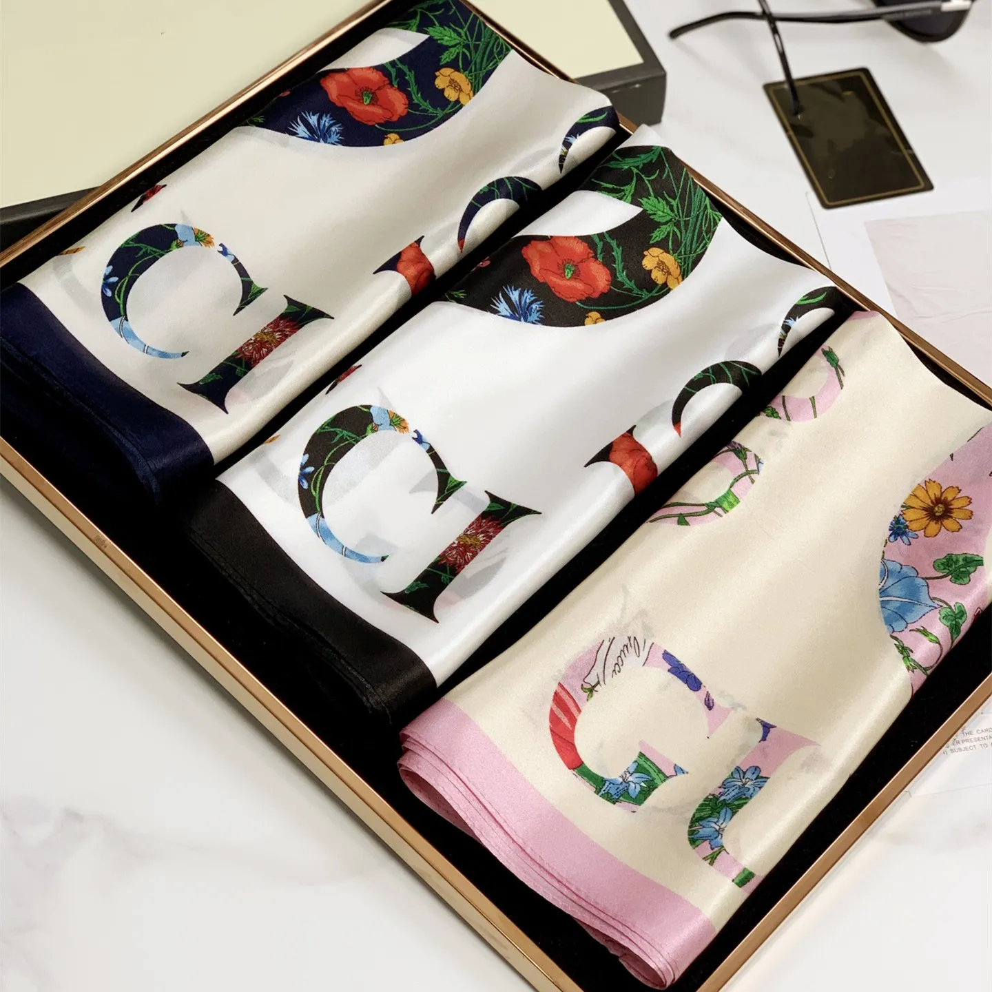 Foulards de luxe Mulberry Fashion pour femmes, en soie douce, avec inscriptions._voghion.com