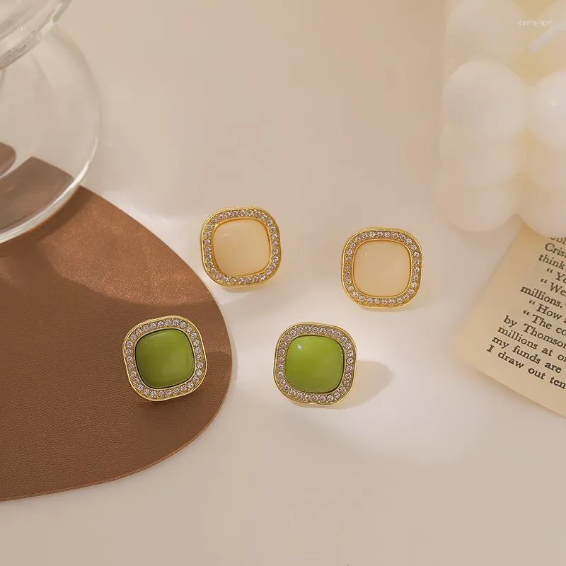 Boucles d'oreilles étalons carrés géométriques incrustés d'opales étalons pour femmes ramines blanc vert élégant coréen de mode de mode de style fête des cadeaux en gros