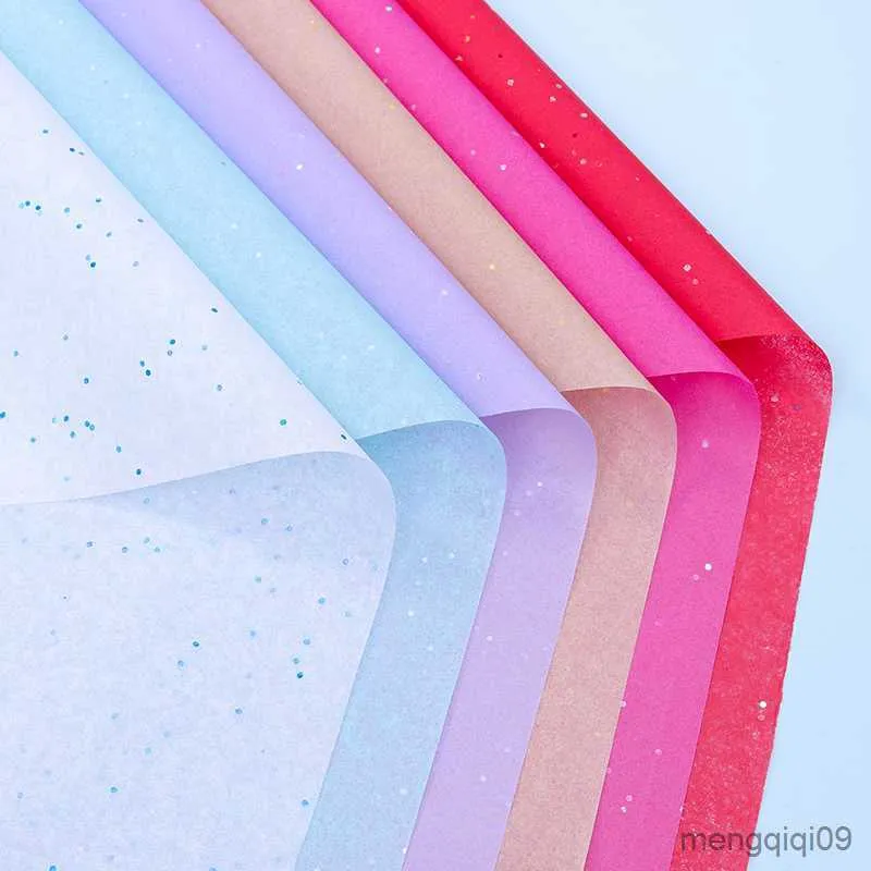 Enrolamento de presentes 10 folhas 50*66cm Glitter Liginas papel de tecidos Diy artesanato artesanal Flores de papel Packing Festa de casamento Decoração de casa Supplies R230814