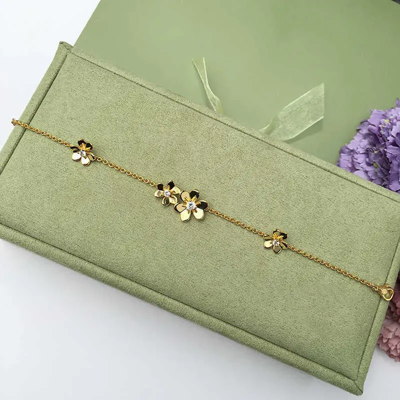 Brand Pure Sterling Sier for Women Stainless Steel Chain Clover Bracelet Praty Wedding Jewelry Flower Bracelets_voghion.com