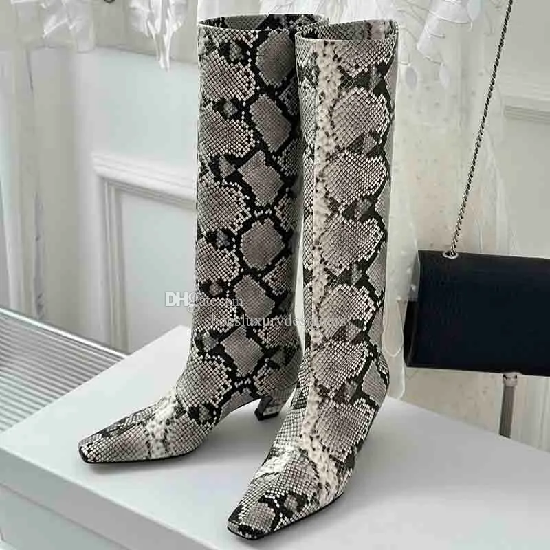 Новый Davis коленый высокий ботинок Slip-Onected Toe Stiletto Heels Женский роскошный дизайнер мод в INS BOOTIES CROCODILE CATEN