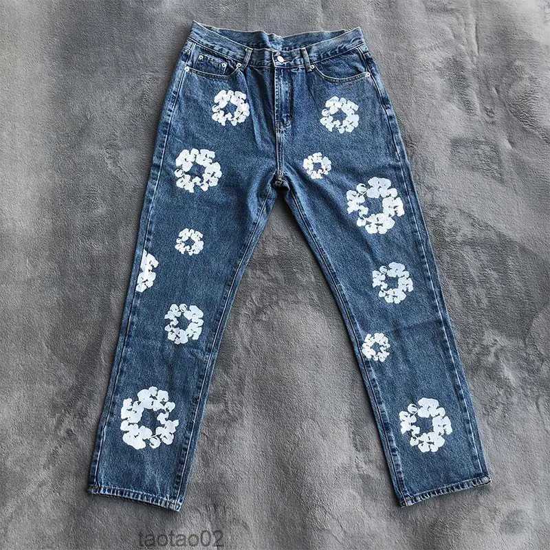 Jeans para hombres Lágrimas de mezclilla europeas y americanas Otoño Invierno Vintage Estampado de flores Lavado Suelto Jeansumga recto