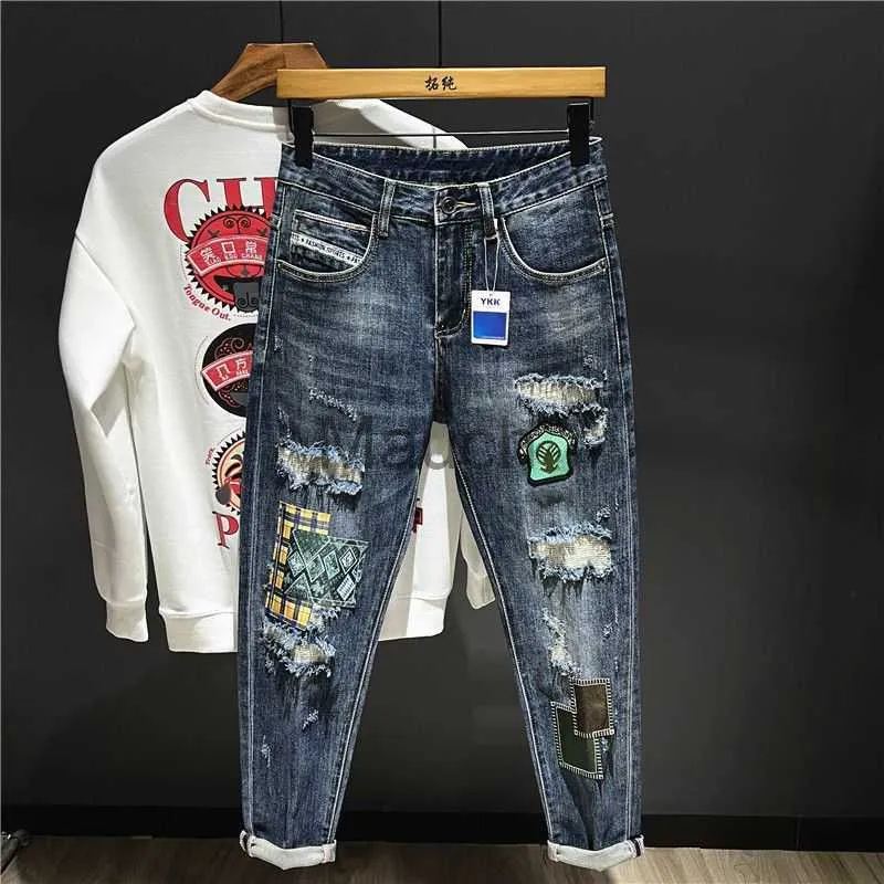 Мужские джинсы мужские джинсы сломаны конические порванные брюки с припечатками графики ретро корейская мода, разорванная слабым подходом, ковбойские брюки дизайнерские отверстия J230814