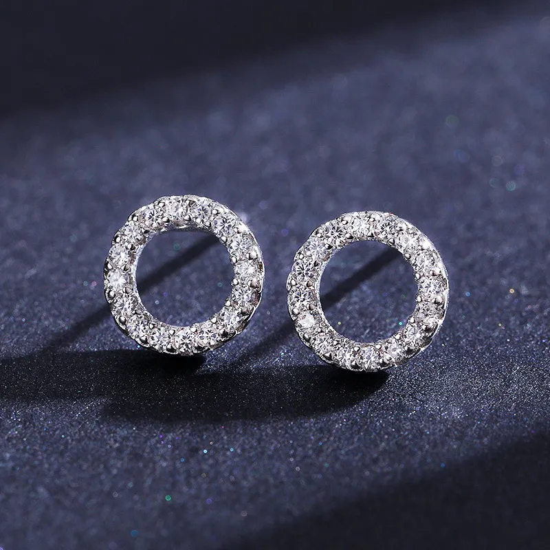 Gestüt Ohrringe Frauen hohl aus runden Zirkon Platinum/Gold Ohrringen Modedesigner Full Diamond Shiny Crystal Sout Ohrringe Luxusschmuck Hochzeit Accessoires