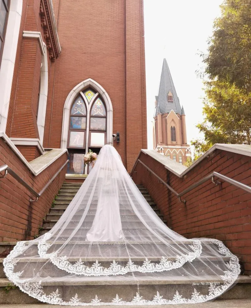 Bridal Veils Romantic Two-Layer Church Lace Wedding Veil With Pearls Comb MM