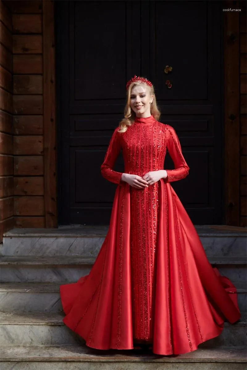 Robes de fête Robe de soirée musulmane en satin rouge