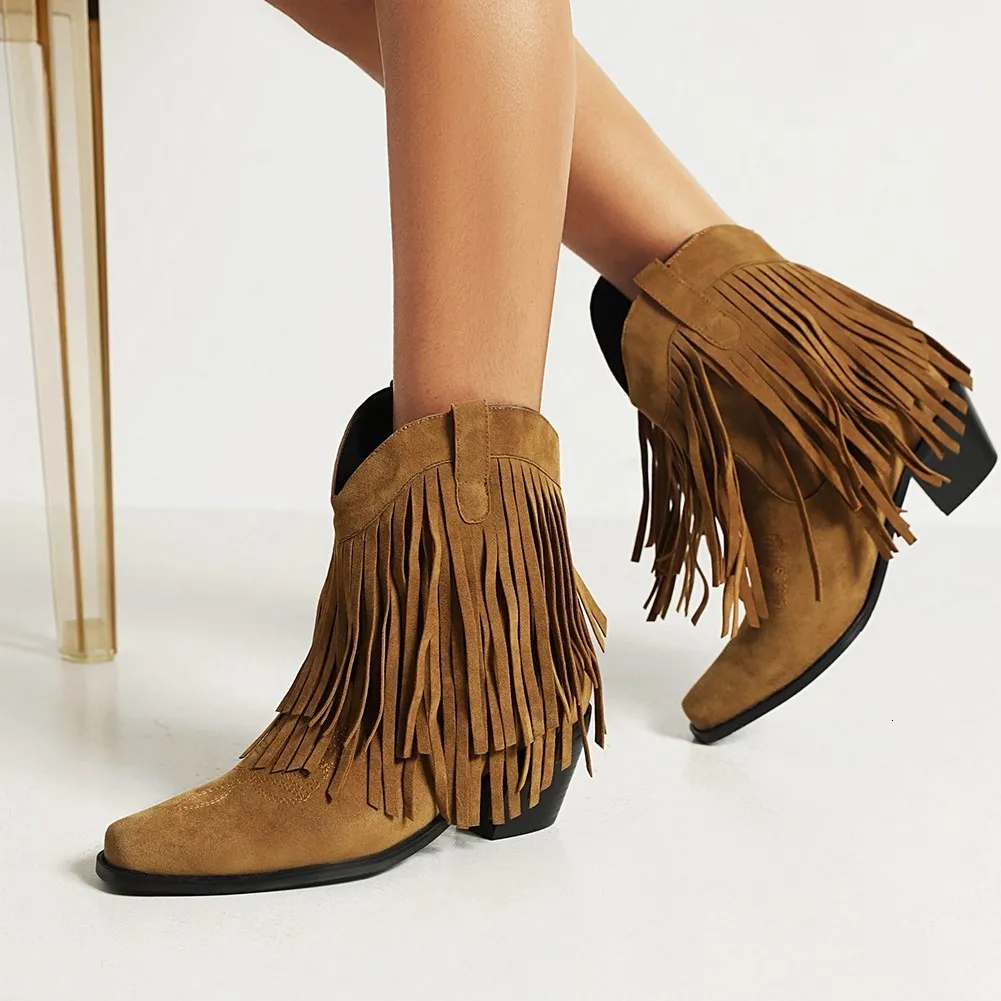 Stivali Aosposioraylian Women Flock Tassel Fringes Western Cowboy Cadle Boots Scivolare sui tacchi quadrati glassati Cowgirl Women's Scarpe 230812