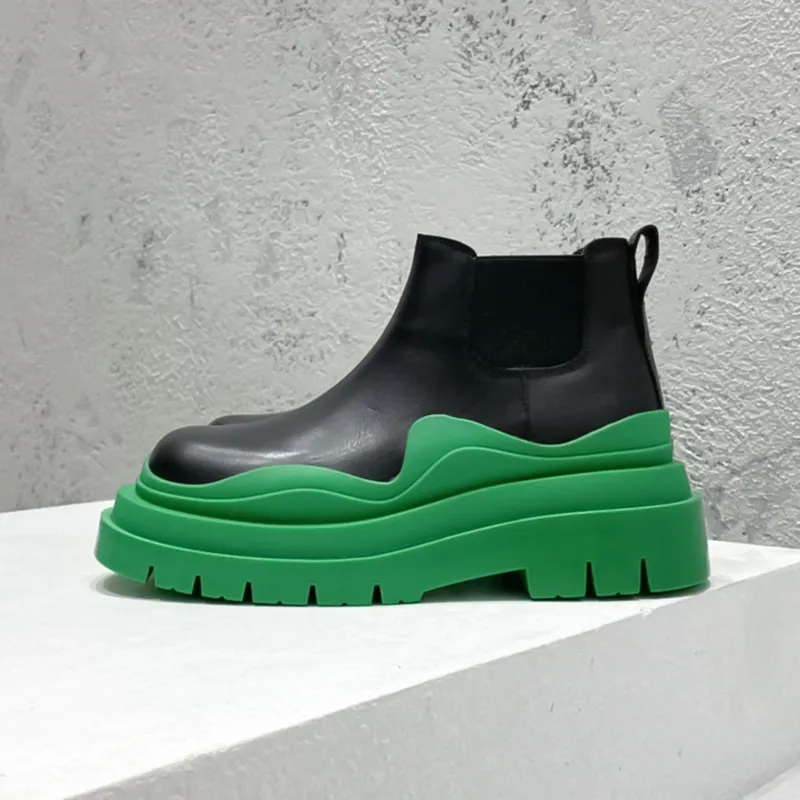 B V Black leather green platform Chelsea boots Ankle Boots Mens and womens Luxury designer Knight Boots Casual over wear biker boots Sizes 35-46 +box