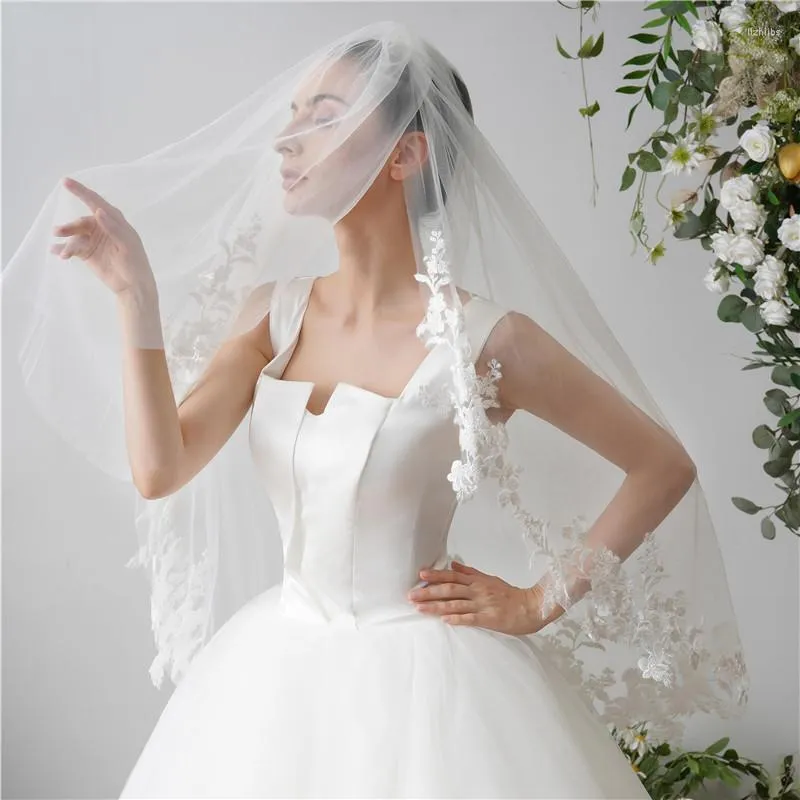 OEM Wholesale 2023 Whole Bridal Veil White Beige Color Lace Wedding Veils and Accessories for Women,2 Pieces