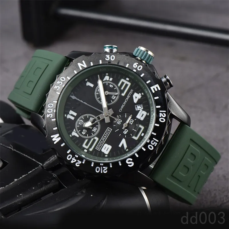 Dojrzały zegarek modowy kwarc luksusowy zegarek Wysokiej jakości gumowy pasek mściciel Montre de lukse dżentelmen business Designer Watches Endurance 44mm SB048 C23