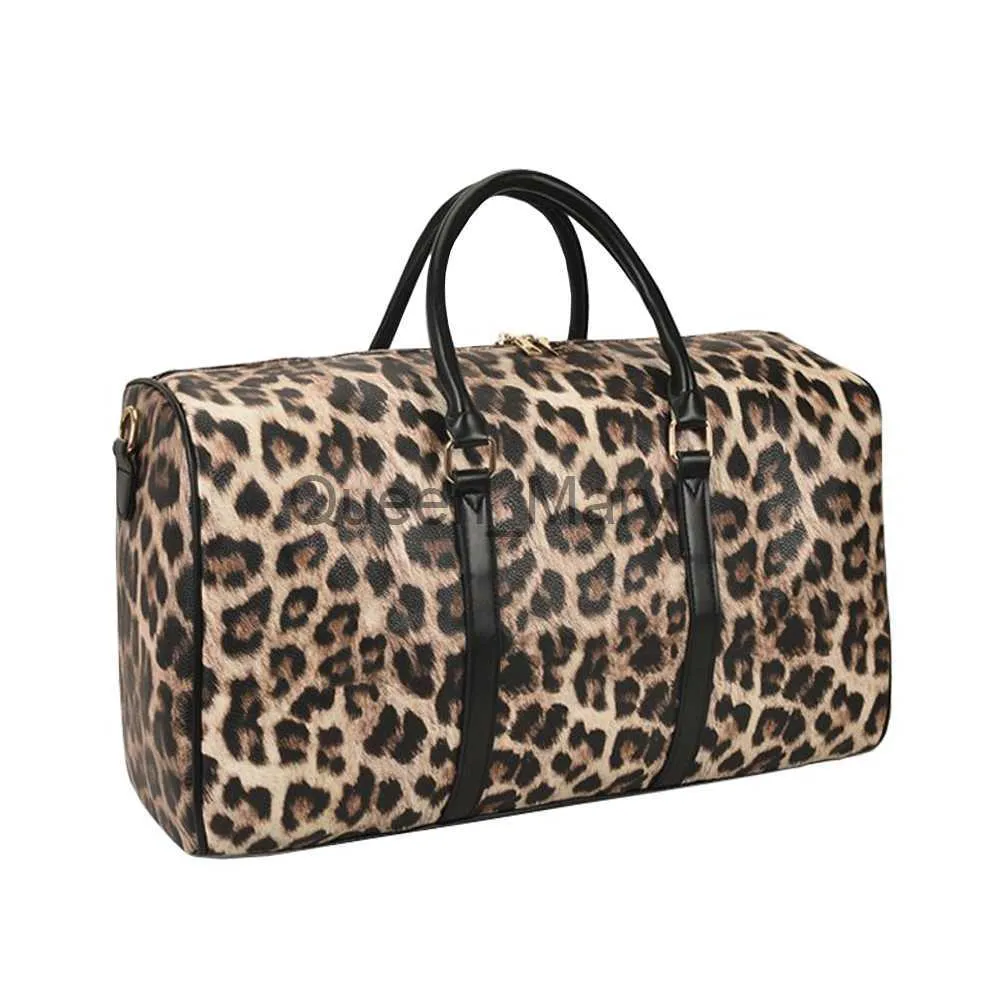 Duffel Torbalar Büyük kapasiteli leopar deri spor çantası kadın çok yönlü bagaj seyahat çantası vintage lüks tote gece hafta sonu çantası j230815