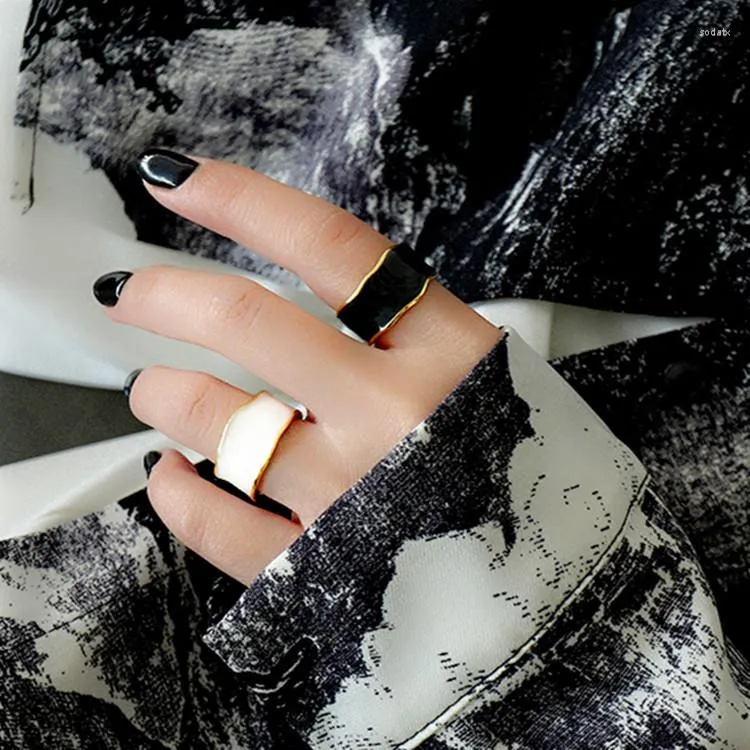 Pierścienie klastra ropuhov 2023 srebrzysty igła koreańska kobieta nieregularna fala pierścień moda ins biżuteria otwierająca wiatr