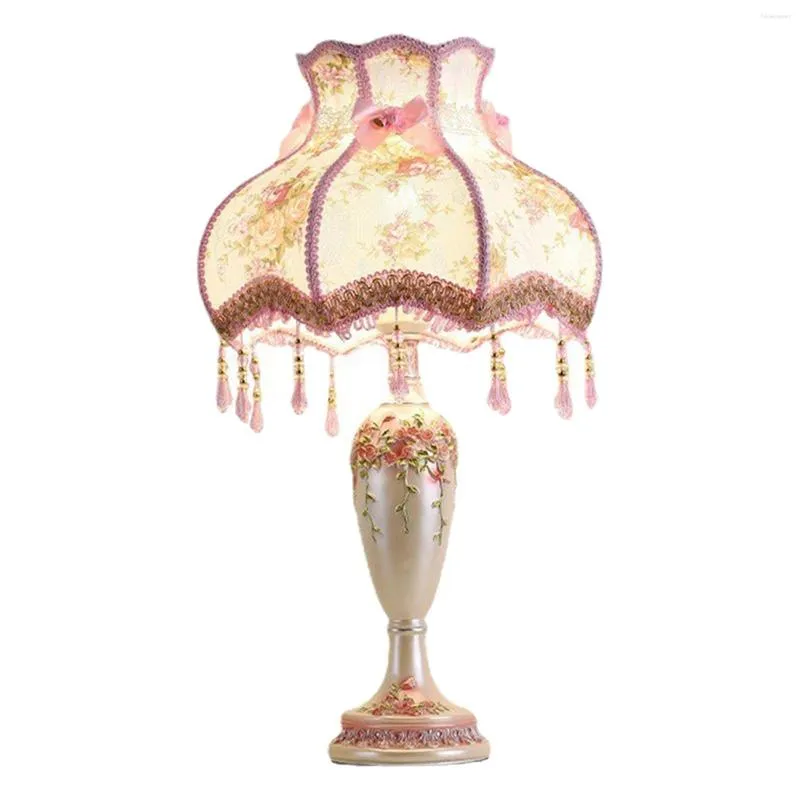 テーブルランプランプヨーロッパスタイルモダンナイト女性女の子牧歌的な装飾ライトホームオフィスの装飾用ロマンチックなデスク
