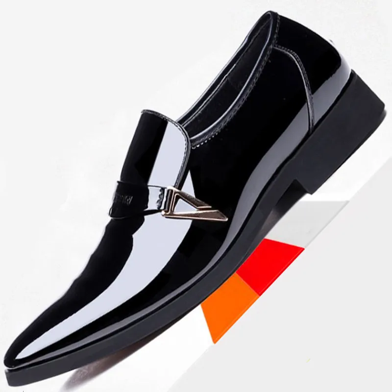 Dress Shoes Patent Leather Men's Business Formal Suit voor mannen Comfort Slip op Casual Luxury Wedding 230814