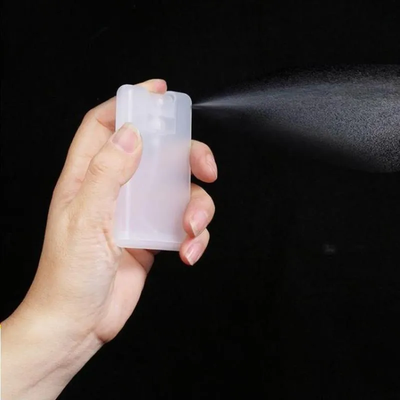 Mini Frosted Black White 20 ml Hand Sanitizer Pocket Parfym Kreditkort Spray Bottle Custom Din logotyp PXFLG