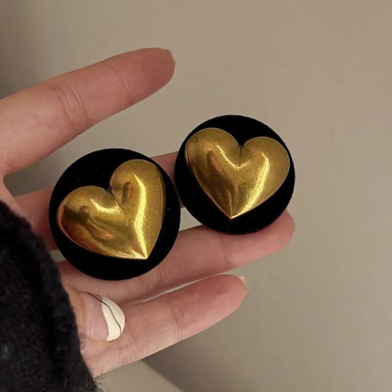 Stud Vintage Round Gold Colour Heart Statement Earrings Boho for Women Ethnic Jewelry Elegant Party Gift 230814