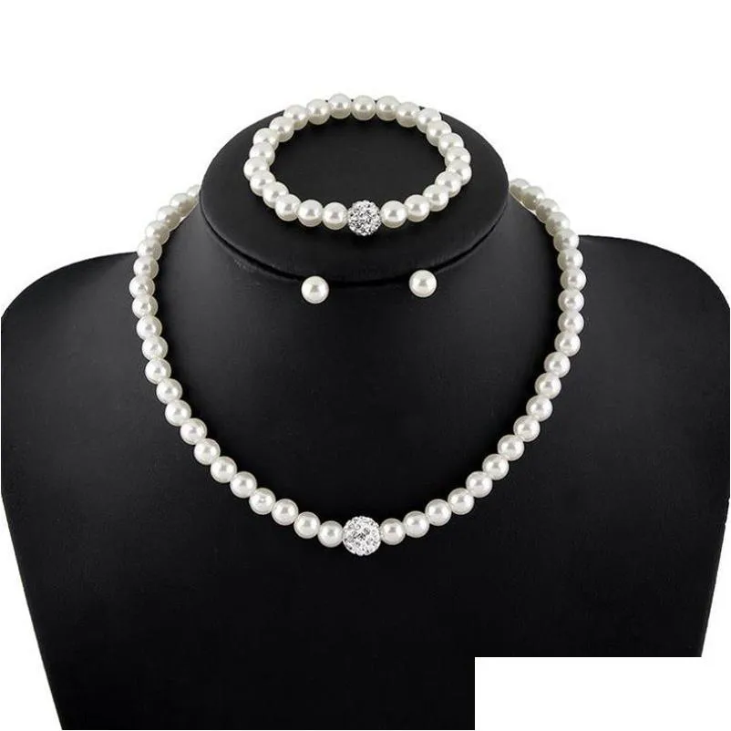 Pendant Necklaces Trendy Elegant Pearl Wild Fashion Designer Jewelry Set Womens Necklace Bracelet Earrings Bridal Drop Delivery Penda Dhknm