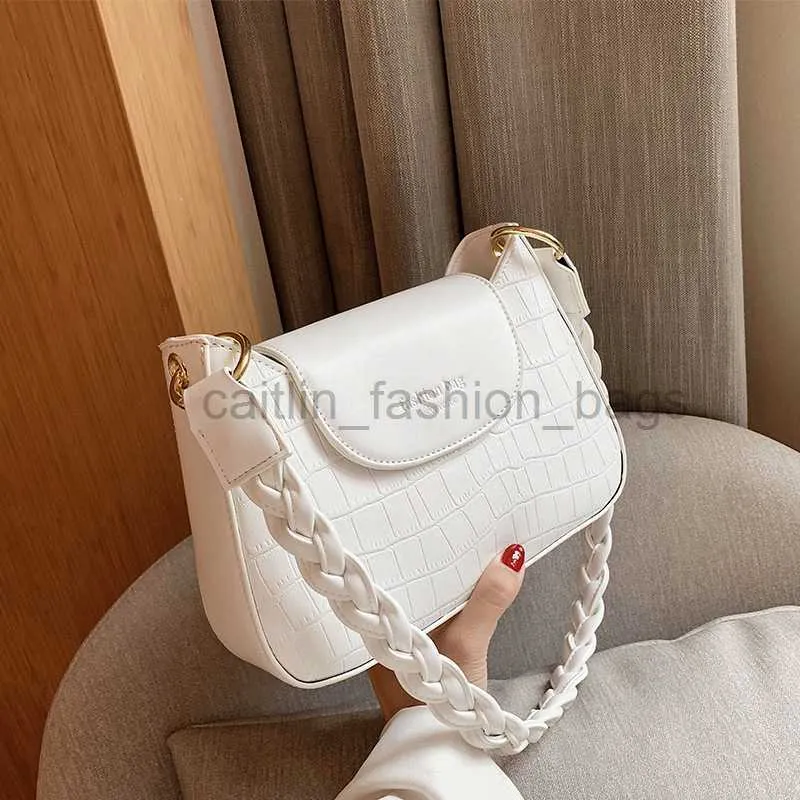 Shoulder Bags Crocodile Chain Crossbody Bag 2023 New Personalized Handheld Shoulder Bag Flip Method Stick Bag caitlin_fashion_bags