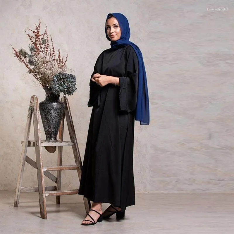 Ethnische Kleidung Middle East Dubai Großgröße Schnüre muslimisch bescheidener Kleid Feste Farbabaya für Frauen Robe Caftan Marocain