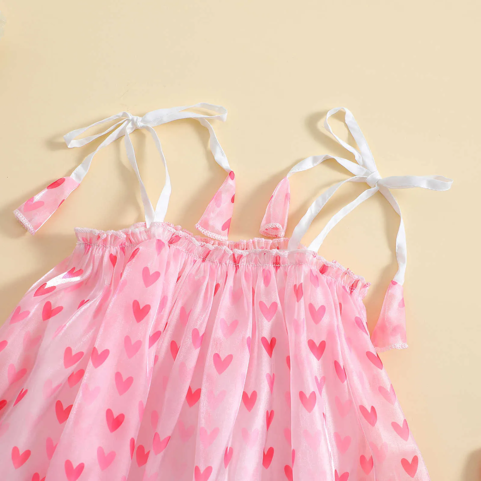 Flickans klänningar Alla hjärtans dag Baby Girl Party Dresses Summer Sweet Clothing Birthday Princess Sleeveless Heart Print Mesh Dress