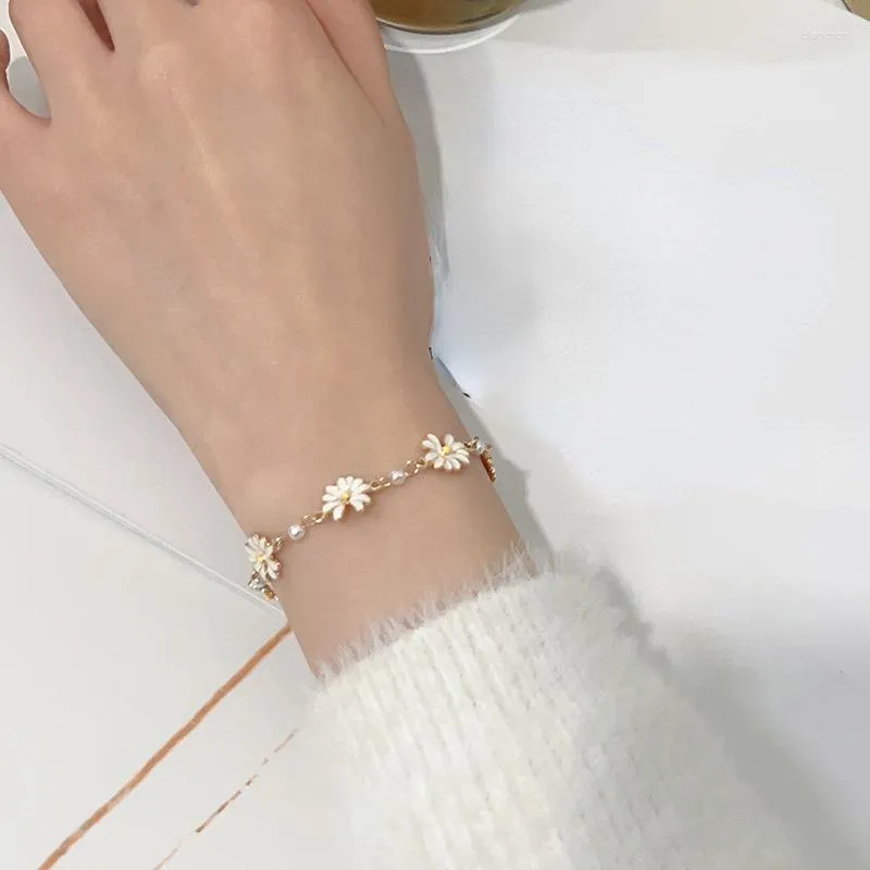 Link Bracelets Korean Fashion Pastoral Style Simple Flower Bracelet For Women Sweet Fresh Elegant Charm Accessories Personality Trendy Gift