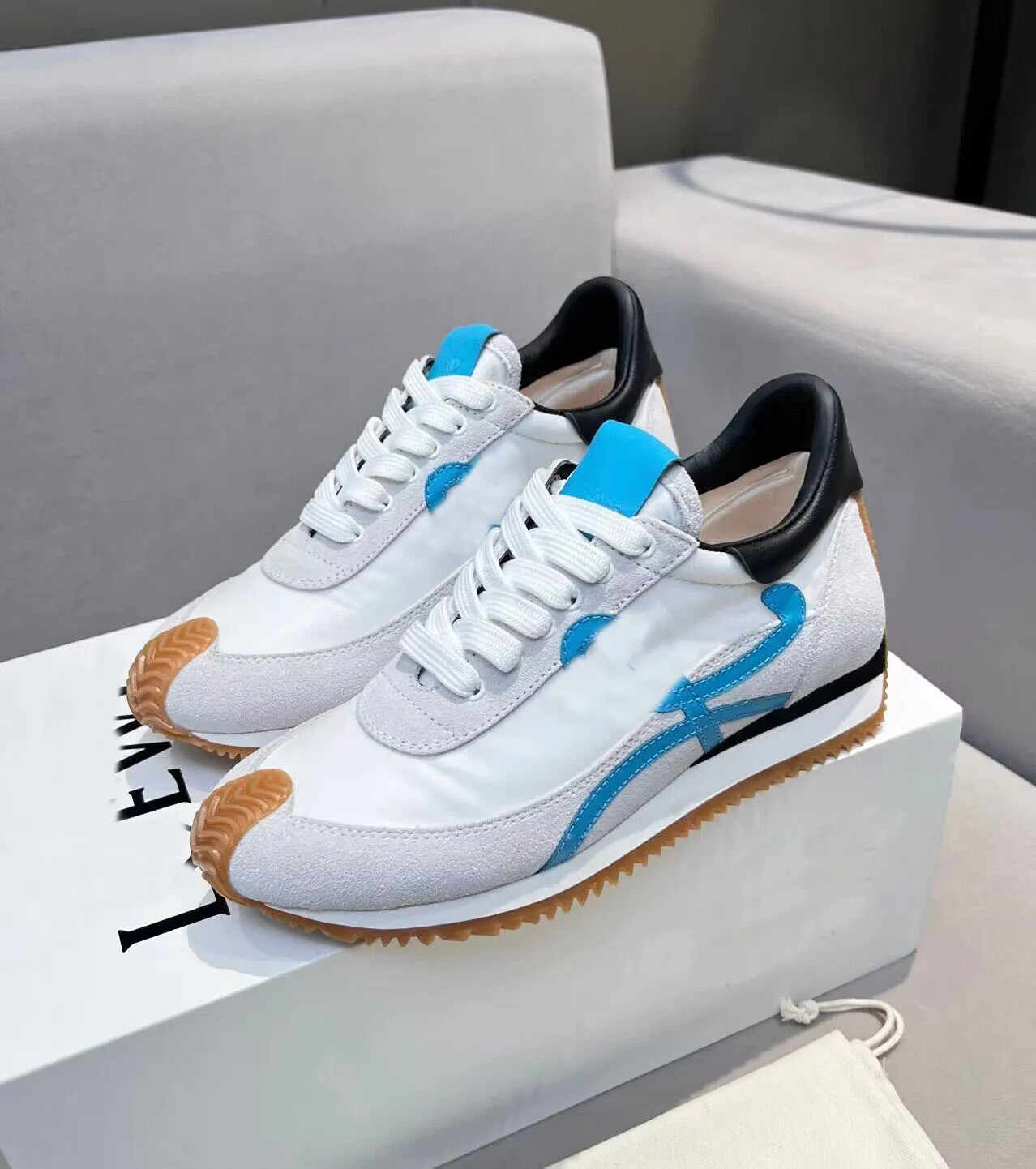 Zapatos lowe sale