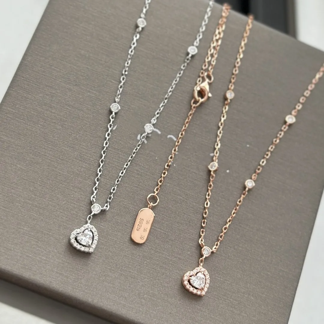 Luxury Pendant Necklace Classic Move Brand Designer Top S925 Sterling Silver Heart Shape Zircon Charm Short Chain Choker For Women Jewelry