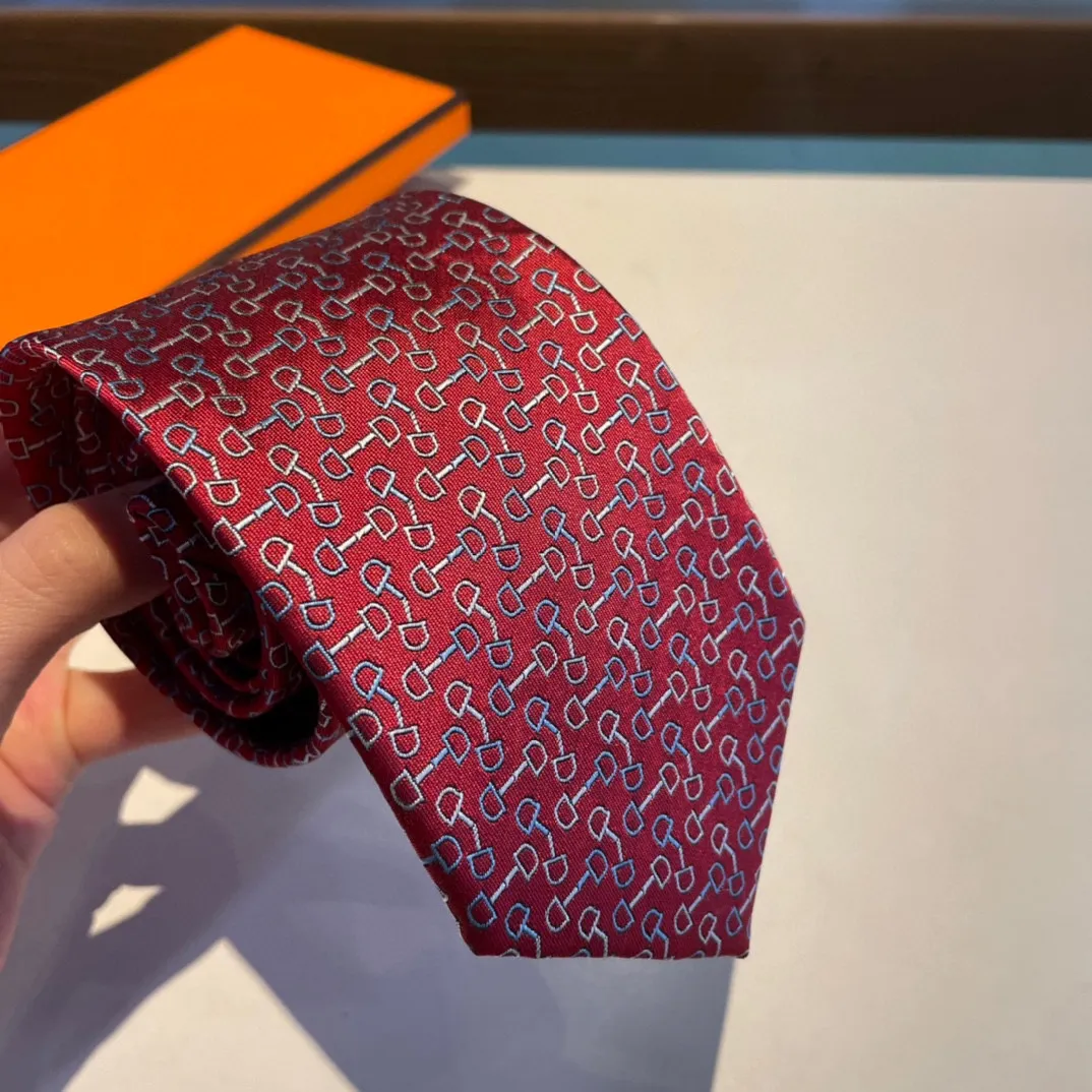 2023 Nuovo Designer Legamini da uomo Legamini da uomo Fashion Mens Designer Business fatto per il tempo libero Cravat di lusso di lusso con scatola originale