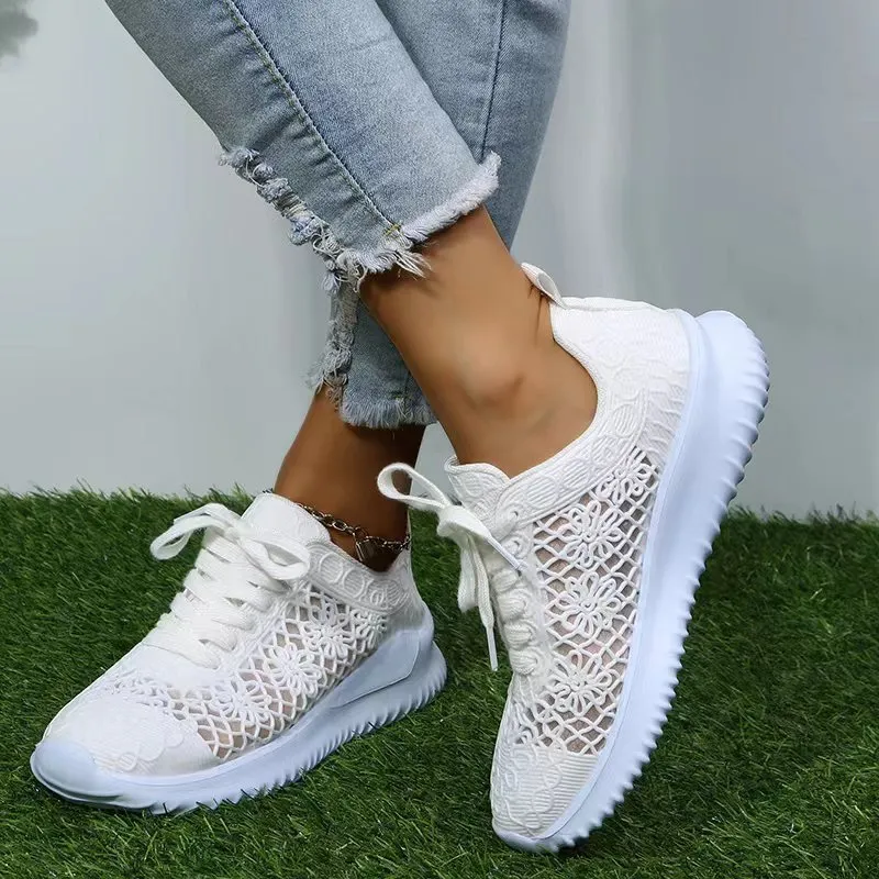 Klänningsskor 2023 Summer Fashion Hollow Out Bekväm fast färg Tjock Bottom Pointed Toe Breattable Lace Up Sneakers Zapatos Mujer 230814