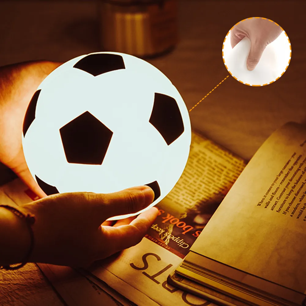 Nyhetsartiklar Creative Football Shaped Night Light LED PATTING LAMP Novel Silicone Soccer for Kids Bedroom Bedside Decor Birthday Presents 230814