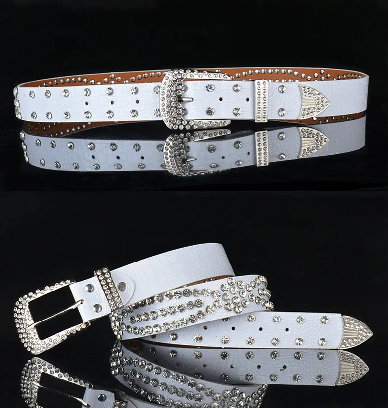 国内で当店のみ Dekayed - White Bullet Studded Belt ベルト White Studs on Black Pyramid Studded Belt White Hardware
