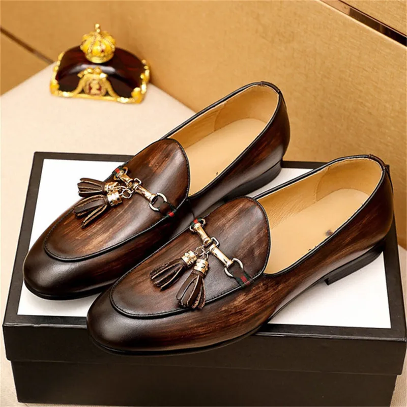 Moda Kayması Erkekler Elbise Ayakkabı Erkek Oxfords Moda İş Elbise Erkek Ayakkabı 2020 Yeni Tasarımcı Klasik Deri Erkekler Takım Ayakkabı 38-45