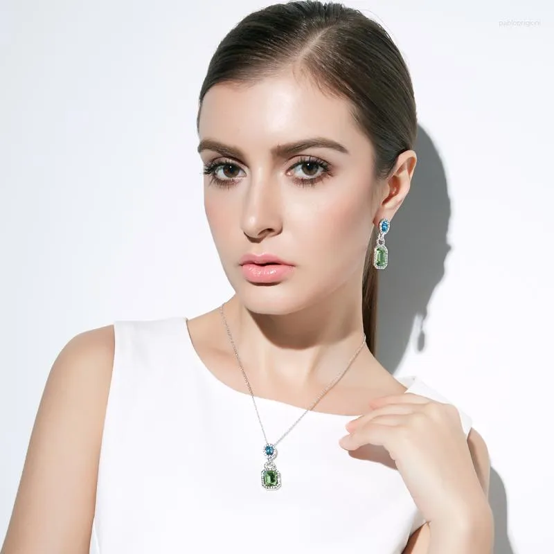 Collane con ciondolo COCOM Collana geometrica alla moda con quadrato verde vintage in cristallo austriaco Regalo di Natale per_voghion.com