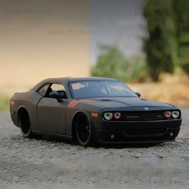 Maisto 1 24 Dodge Challenger 2008 Modifizierte Muscle Car Lego -Auto -Modellmodell