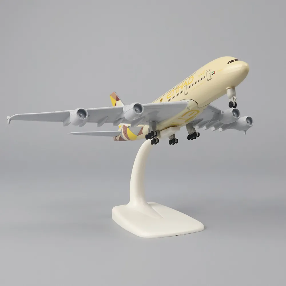 DHgate.com:1:400 Etihad A380 Metal Model Plane, 20cm Alloy