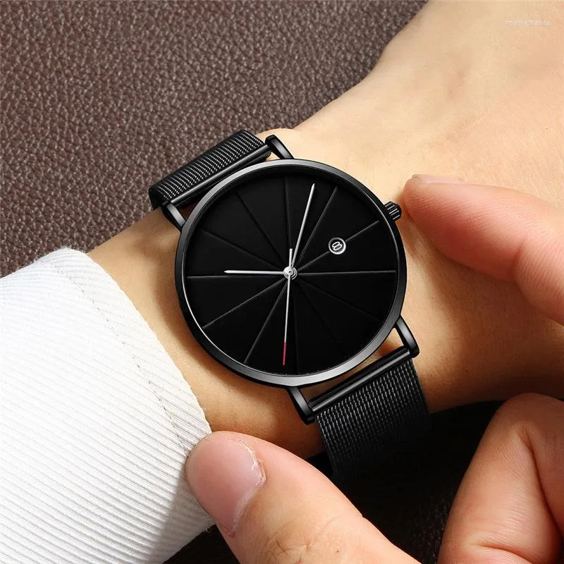 Polshorloges Heren Business Watch Simple Ultra-Thin Quartz met kalender Steel Wirstband Fashion Mens Watches Clock