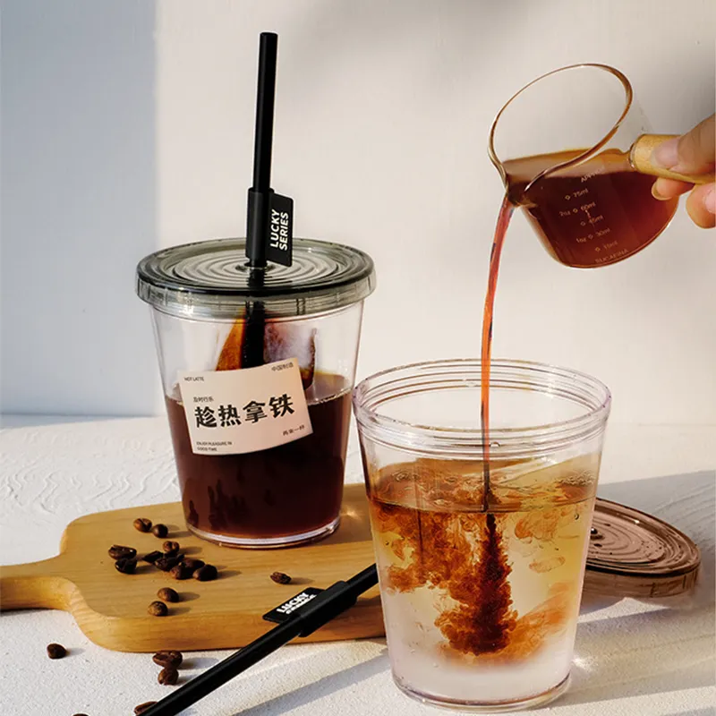 Mugs Summer Coffee Cup Men and Womens Casual Straw Ins High Beauty Food Grade Plastic Water Festival Gift 230815