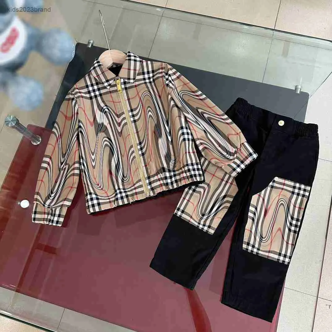 Designer Baby Suits Autumn Kids Set Tracksuits Maat 100-160 cm 2pcs Splicing Design Hooded Jacket en Elastische taille broek juli20