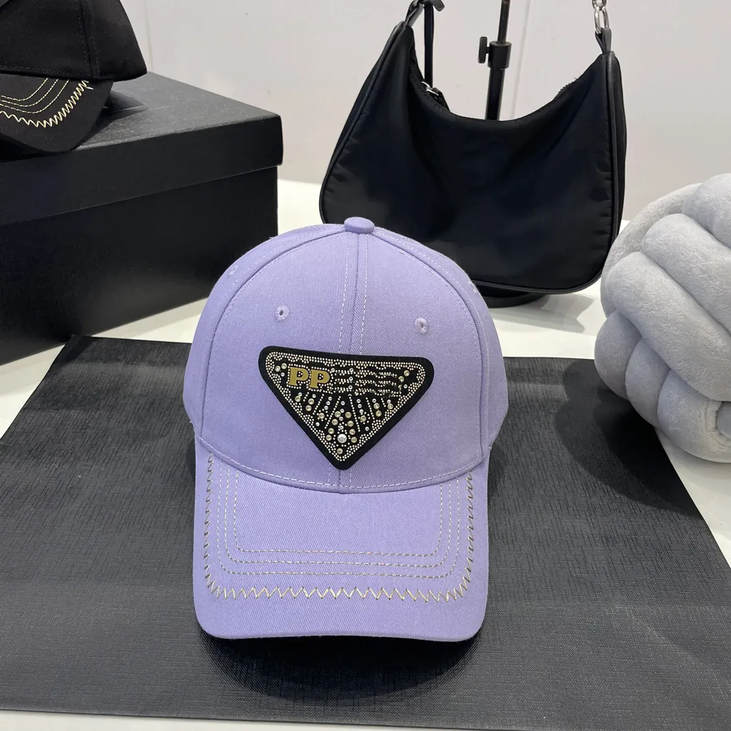 Designers Chapeau Casquette de baseball Casquette Strass Grand Triangle Luxe Classique Caps Mode Femmes et Hommes Parasol Cap Sports Ball Caps En Plein Air