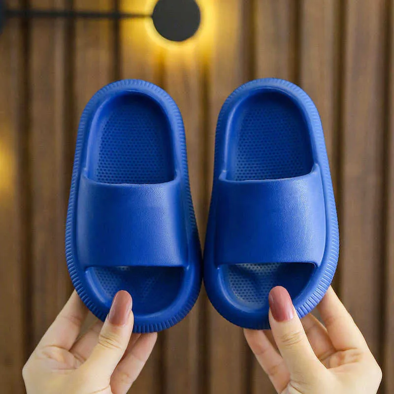 Slipper Kinderpantoffels Zomer Indoor Antislip Zachte bodem Verdikte Jongens en Meisjes Thuis Baby Badkamer Coole pantoffels voor kinderen