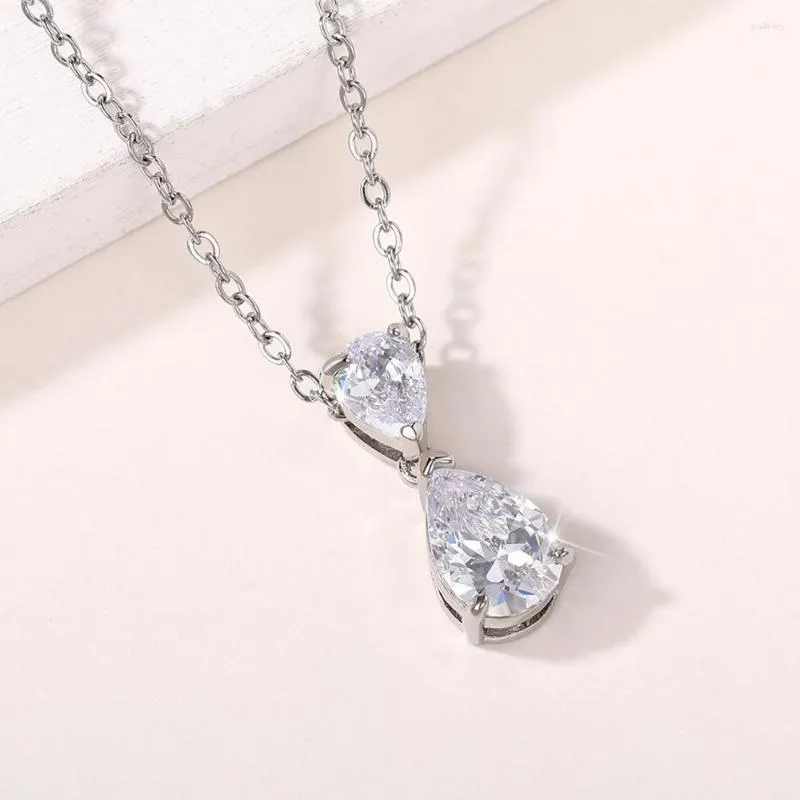 Pendant Necklaces Simple And Elegant Pear Shape Crystal Cubic Zirconia Necklace For Women Luxury Fashion Lady Wedding Party Jewelry