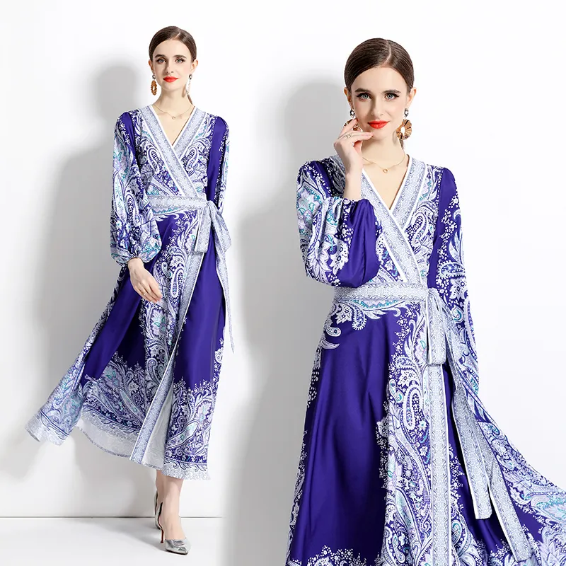 Manches évasées Bleu Vintage Robe longue Paisley Floral Col en V Slim Ceinturé Côté Bow Wrap Maxi Robe 2023 Femmes Designer Sortir Vac2431