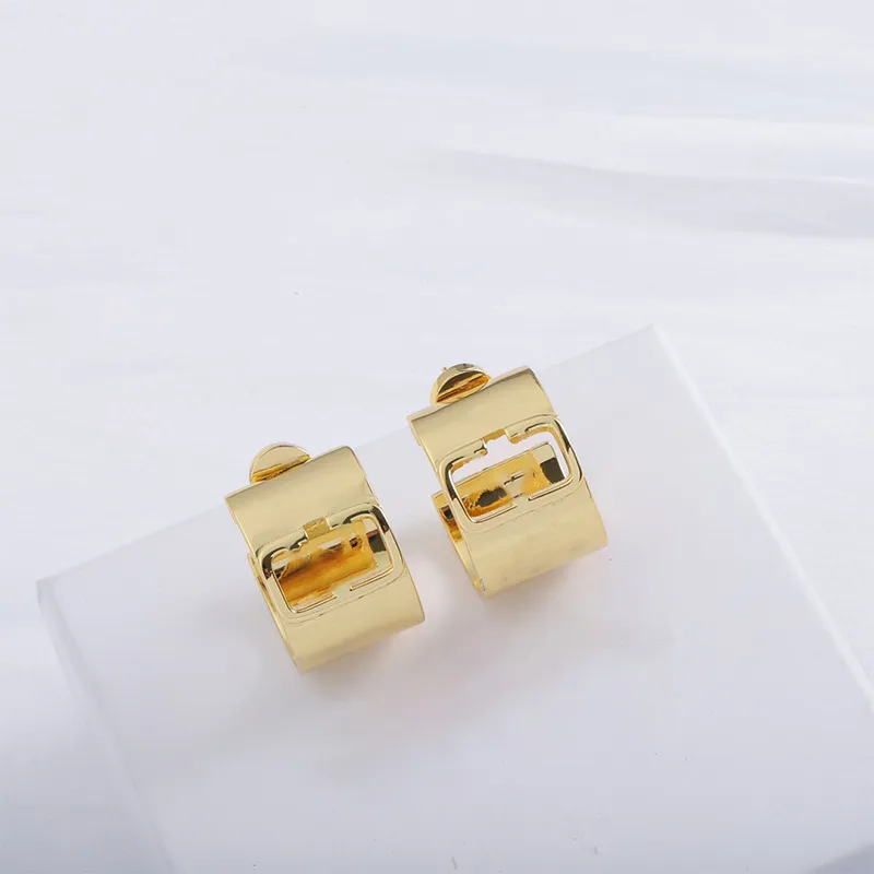 Mode 18K Gold plattierte Ohrringe Frauen Chic Charme Stenmarke einfache Metal Shiny Stud Ohrringe Trendy CLENTY Jugend einfacher Schmuck