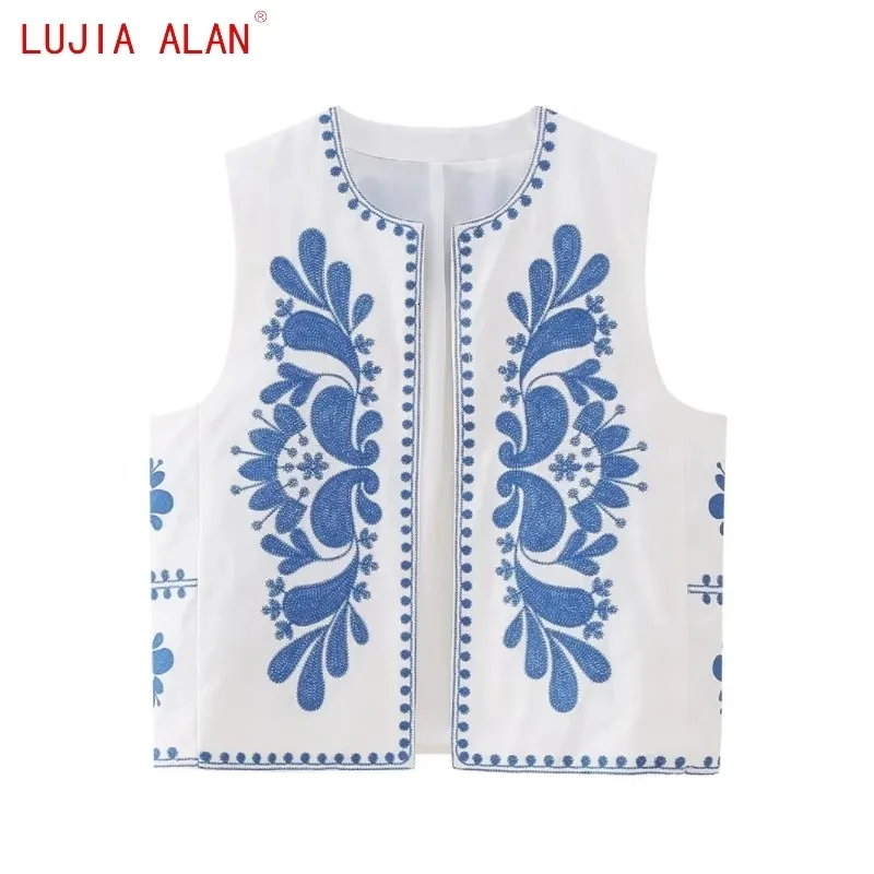 Jackets femininos de verão Mulheres Flores Bordado Cardigan Cardigan Cardigan Tops Loose Style National Streetwear casual Lujia Alan C1827 230815