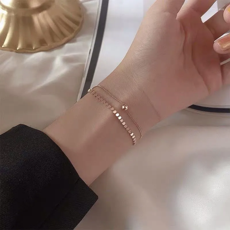 Strand 2023 Doppelschicht runde Perlenstück Armband für die einfache Mori-Abteilung der Frauen-Minderheit Design Vielseitig