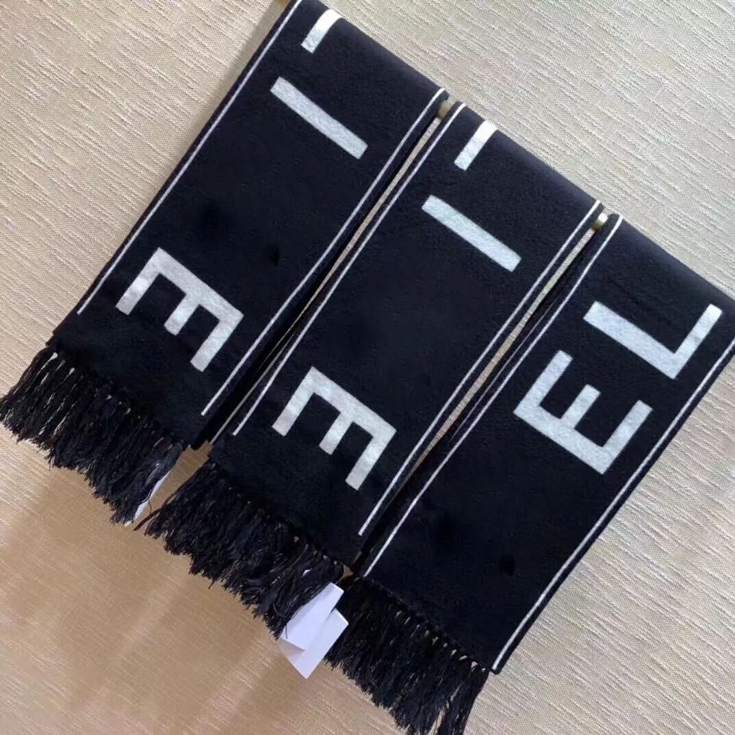 Scarf jedwabny szalik projektant monogramowy kaszmir