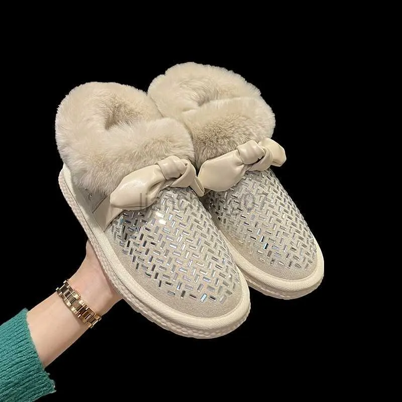 Сапоги снежные ботинки для женщин 2022 Зимнее новое прибытие Сплошное бриллиантовая подошва теплый плюшевый стелька самка 3 см каблуки.