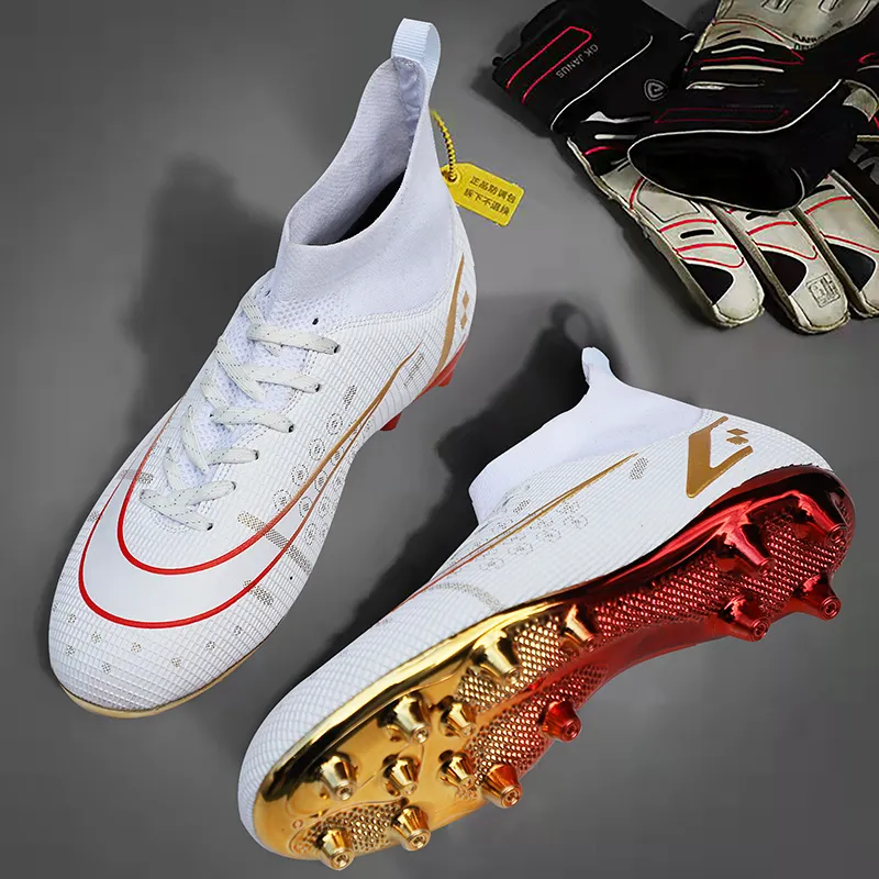 High Quality Safety Wide Indoor Soccer Shoes For Boys With Long Spikes