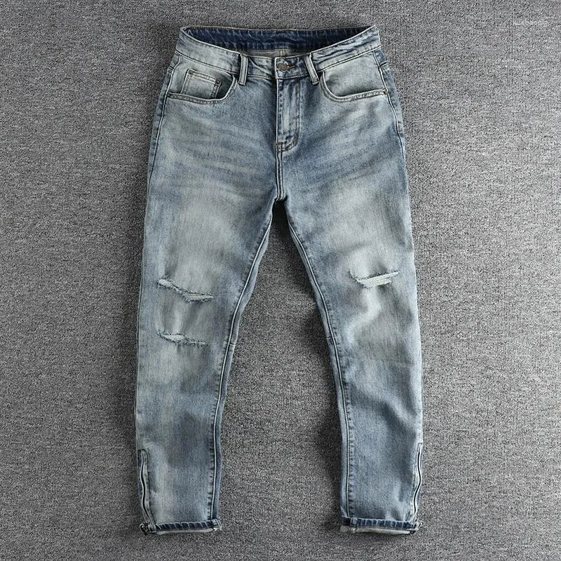 Jeans masculinos 2023 Design de pé pequeno rasgado Slim Fit Fit