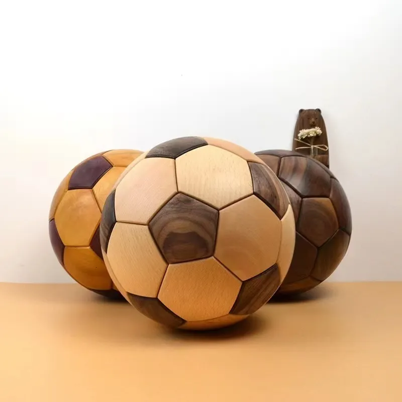 أشياء زخرفية للقيام الخشبي و Tenon Football Solid Wood Creative Walnut Home Home Decoration Homens Hompts 230815